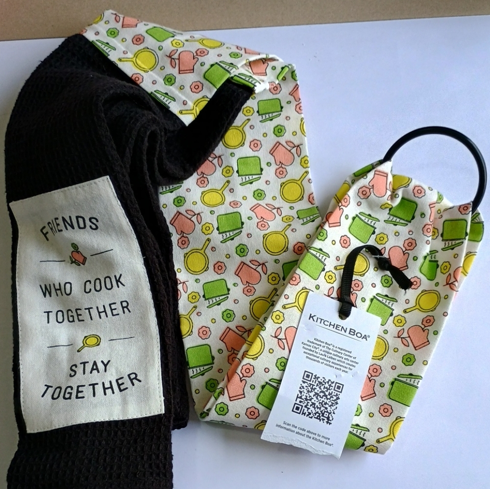 Colorful Patterned Kitchen Towel Boa Friends Who Cook Together Stay Together NWT
